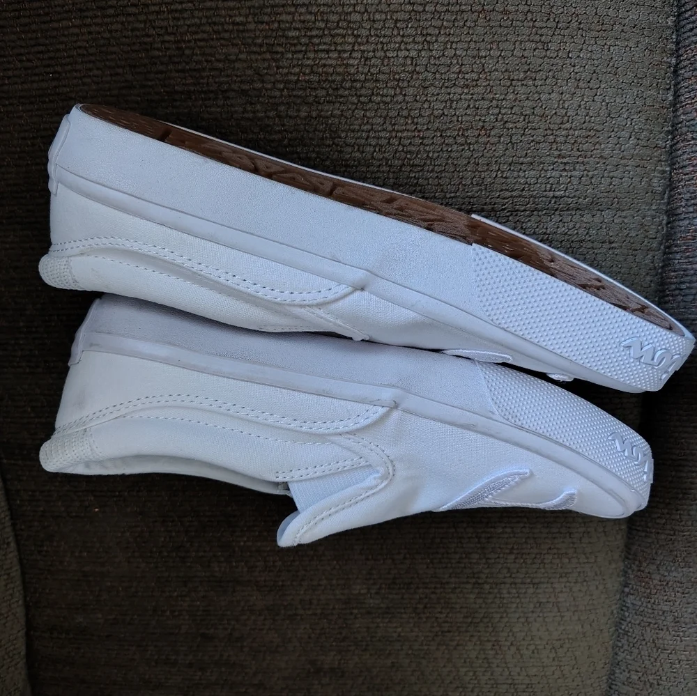 Champion Junior White Slip-On Shoes Size 5.5
